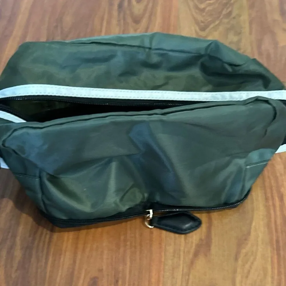 Paravel Blade fold up olive green soft men's toiletry bag travel bag valet
